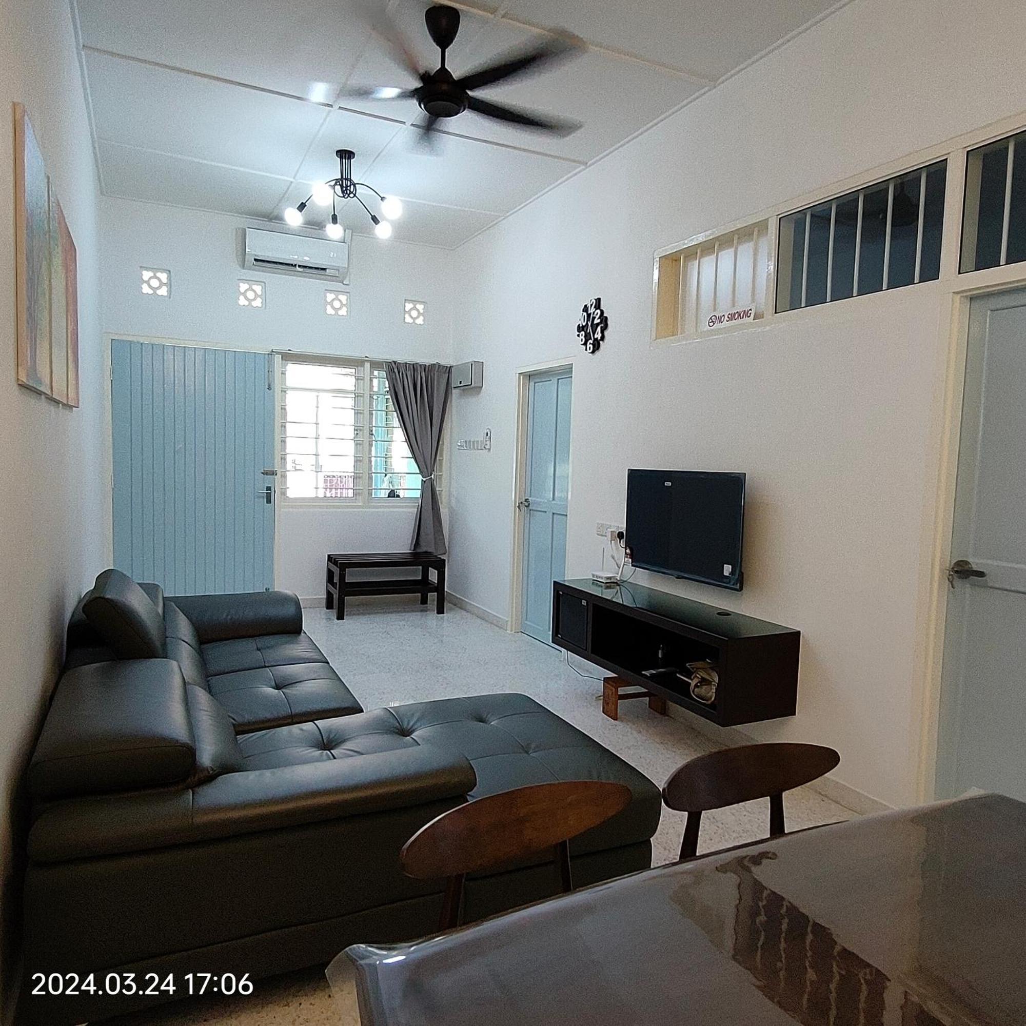 Sterling Homestay Tanjung Bungah (Penang) Exterior foto
